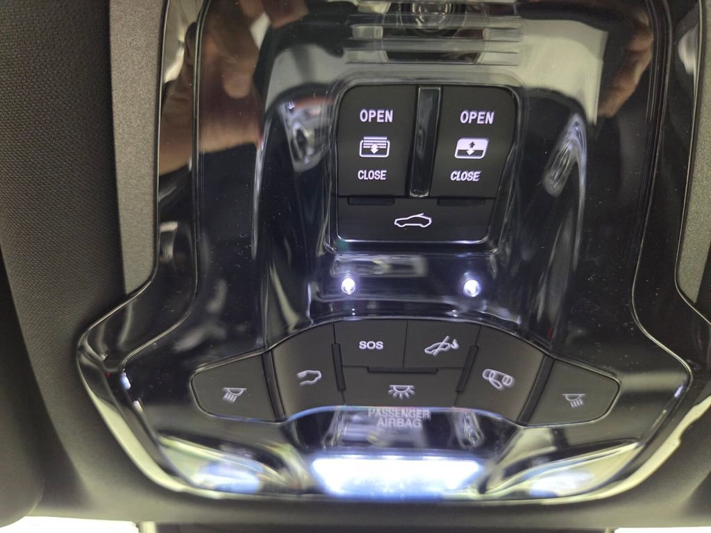 New 2025 Alfa Romeo Stelvio Sprint w/ Convenience Package image 12