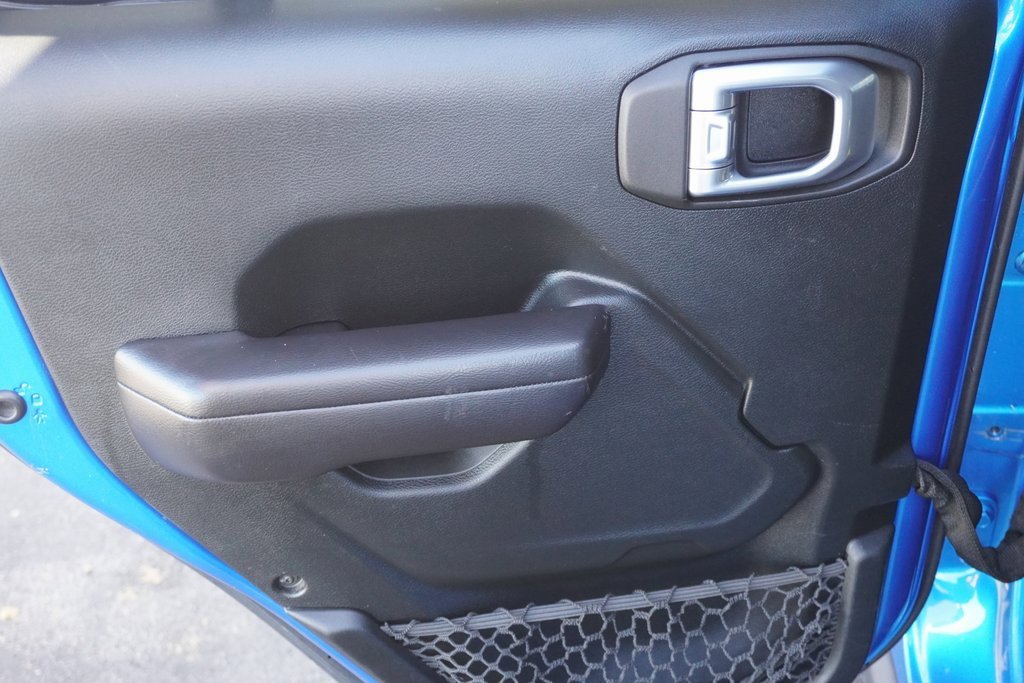 Used 2021 Jeep Gladiator Willys image 22