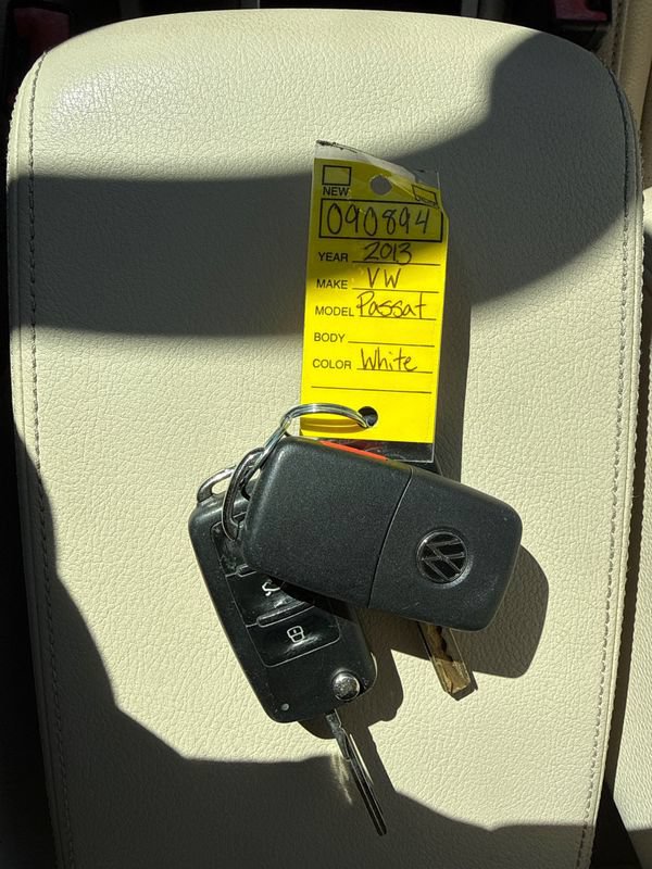 Used 2013 Volkswagen Passat 2.5 SE FWD image 31