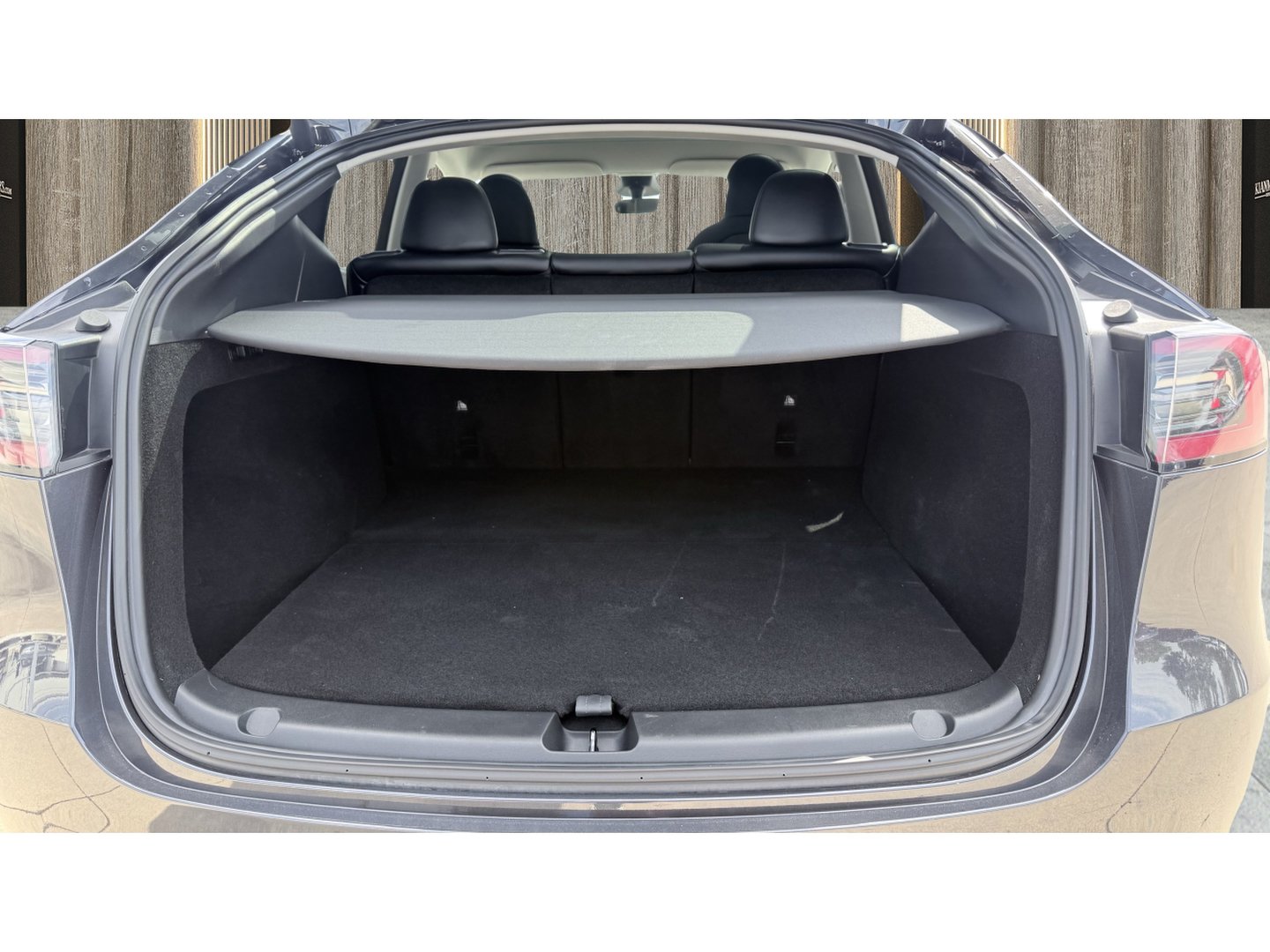Used 2024 Tesla Model Y Long Range RWD image 15