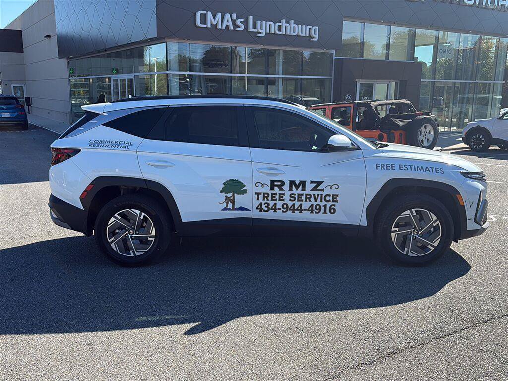 Used 2025 Hyundai Tucson Blue AWD/4WD image 4