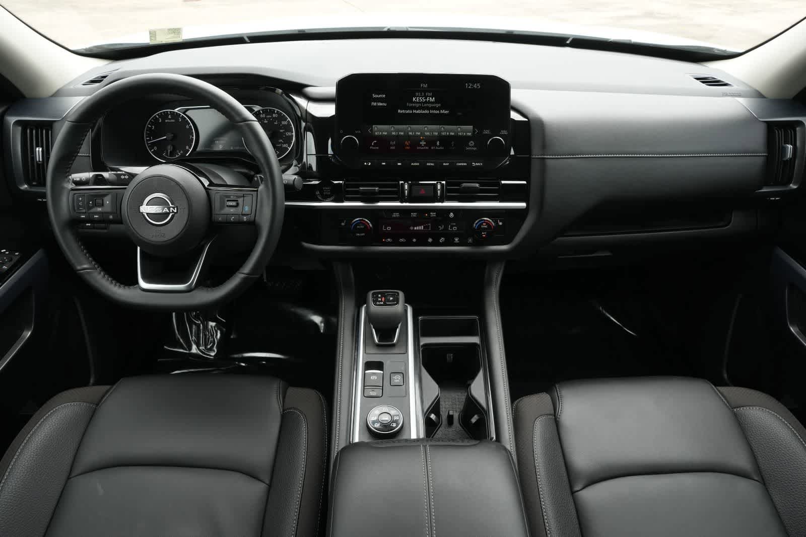 Used 2025 Nissan Pathfinder SL image 7