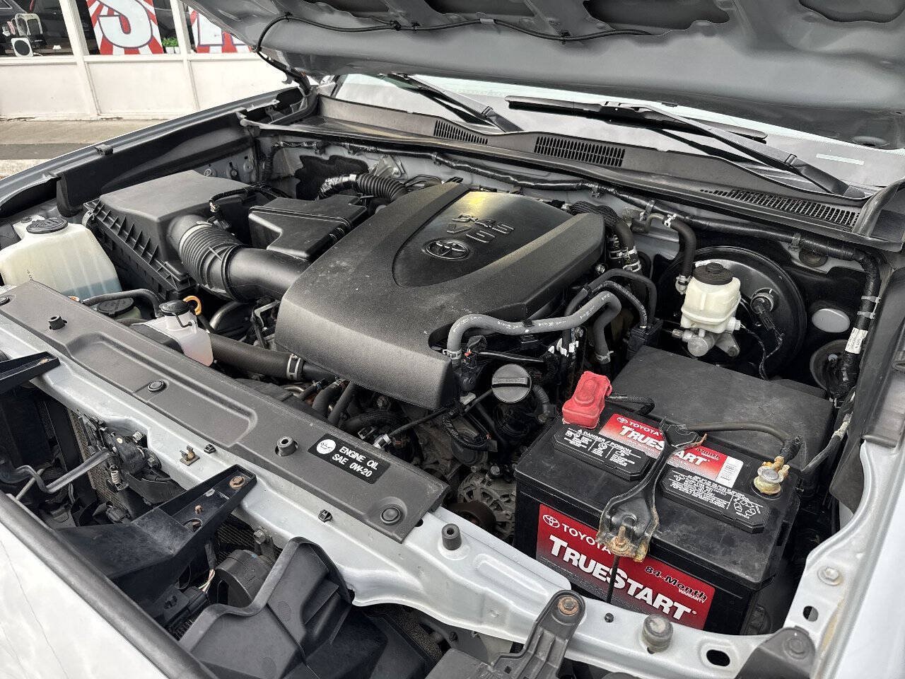 Used 2019 Toyota Tacoma TRD Sport AWD/4WD image 13