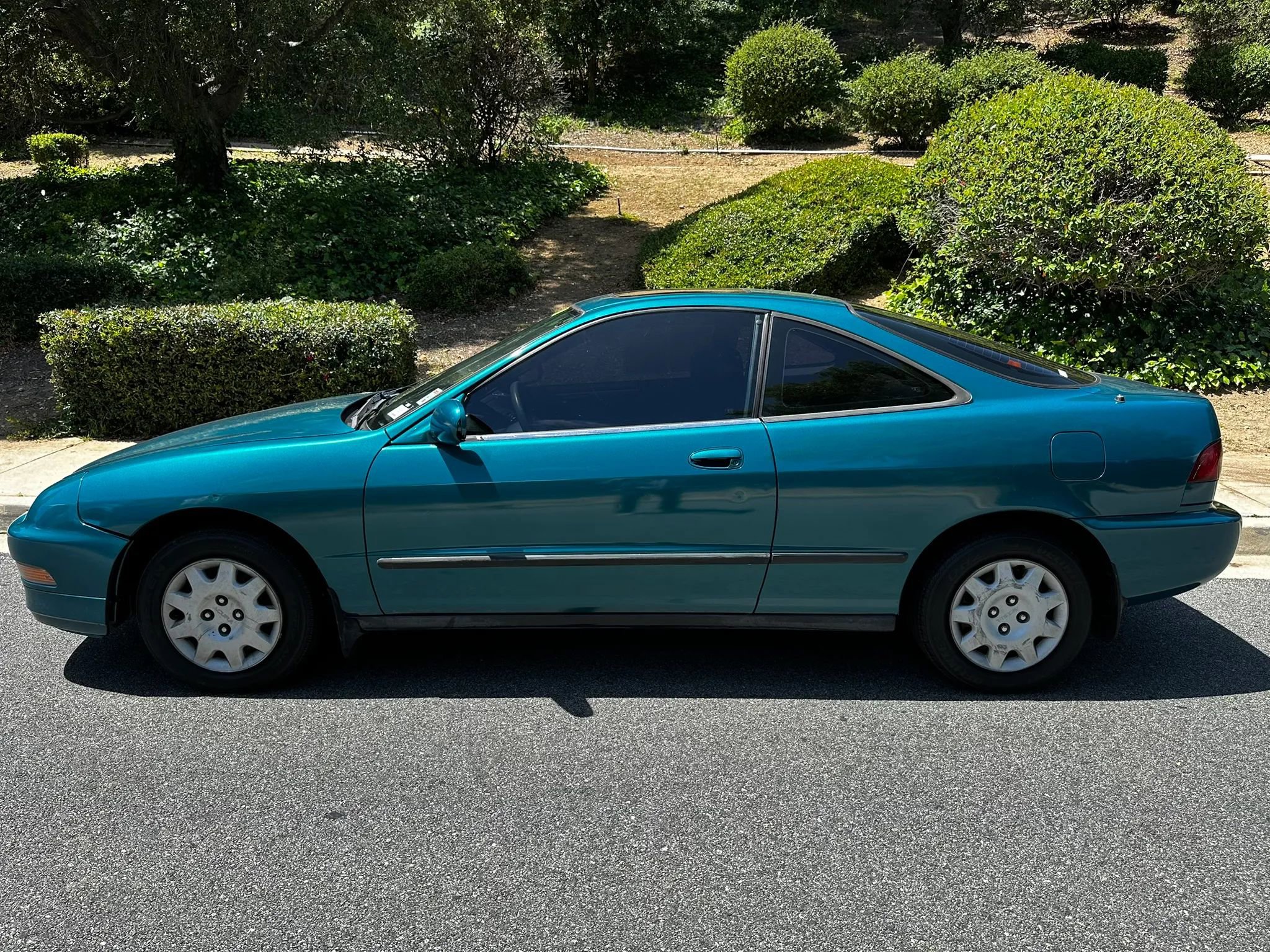 Used 1995 Acura Integra LS FWD image 2