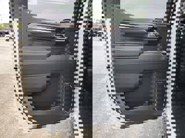 New 2026 GMC Sierra 1500 SLE w/ X31 Off-Road Package image 13