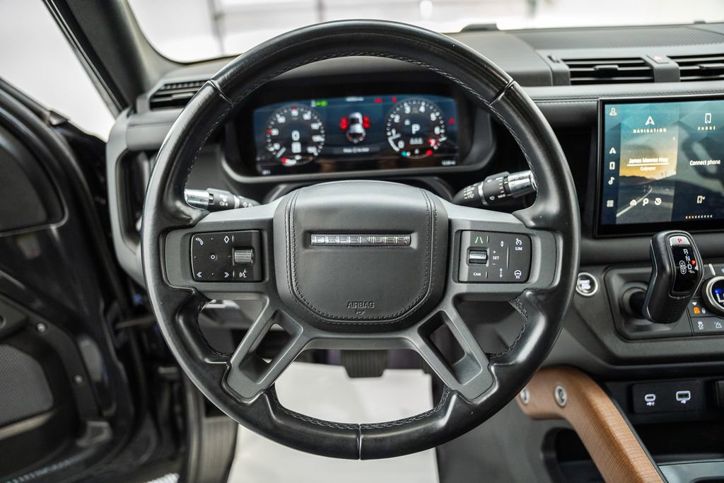 Used 2022 Land Rover Defender 110 X-Dynamic HSE AWD/4WD image 32