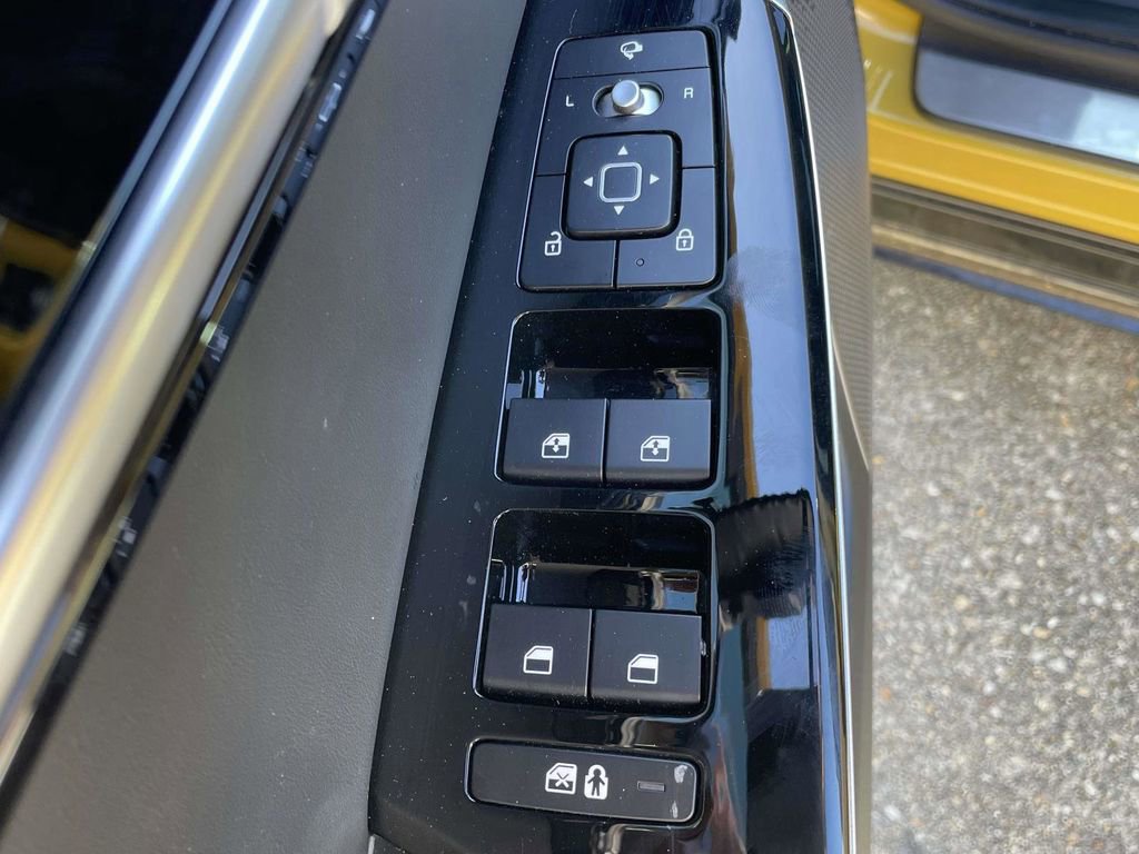 Used 2022 Kia EV6 GT-Line w/ First Edition Package AWD/4WD image 16