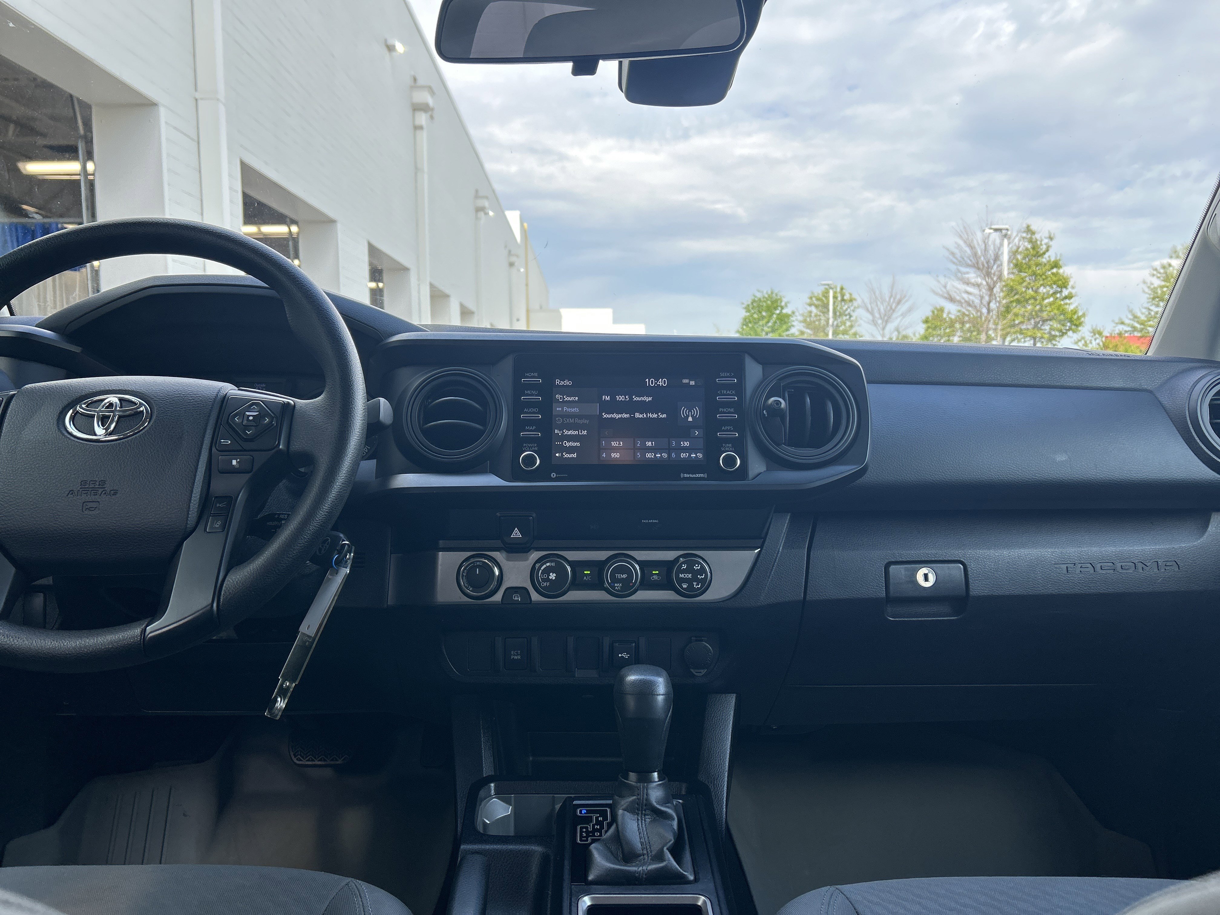 Used 2020 Toyota Tacoma SR image 29