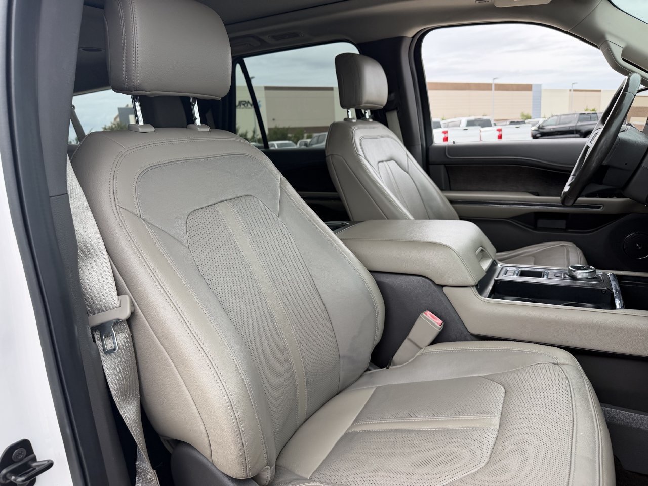 Used 2018 Ford Expedition Max Limited w/ Equipment Group 302A RWD image 27