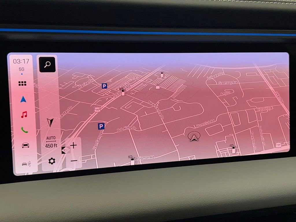 New 2025 Porsche Macan Electric image 13