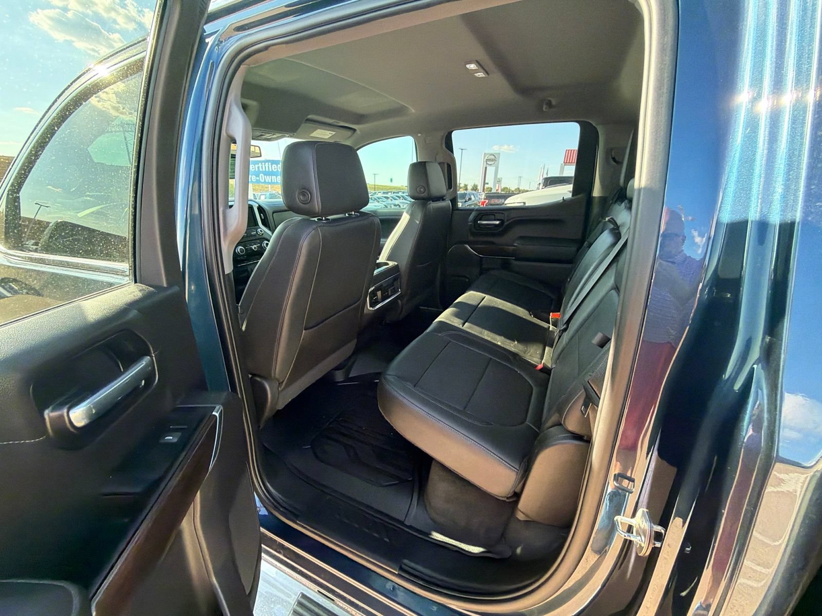 Used 2022 GMC Sierra 1500 SLT AWD/4WD image 16
