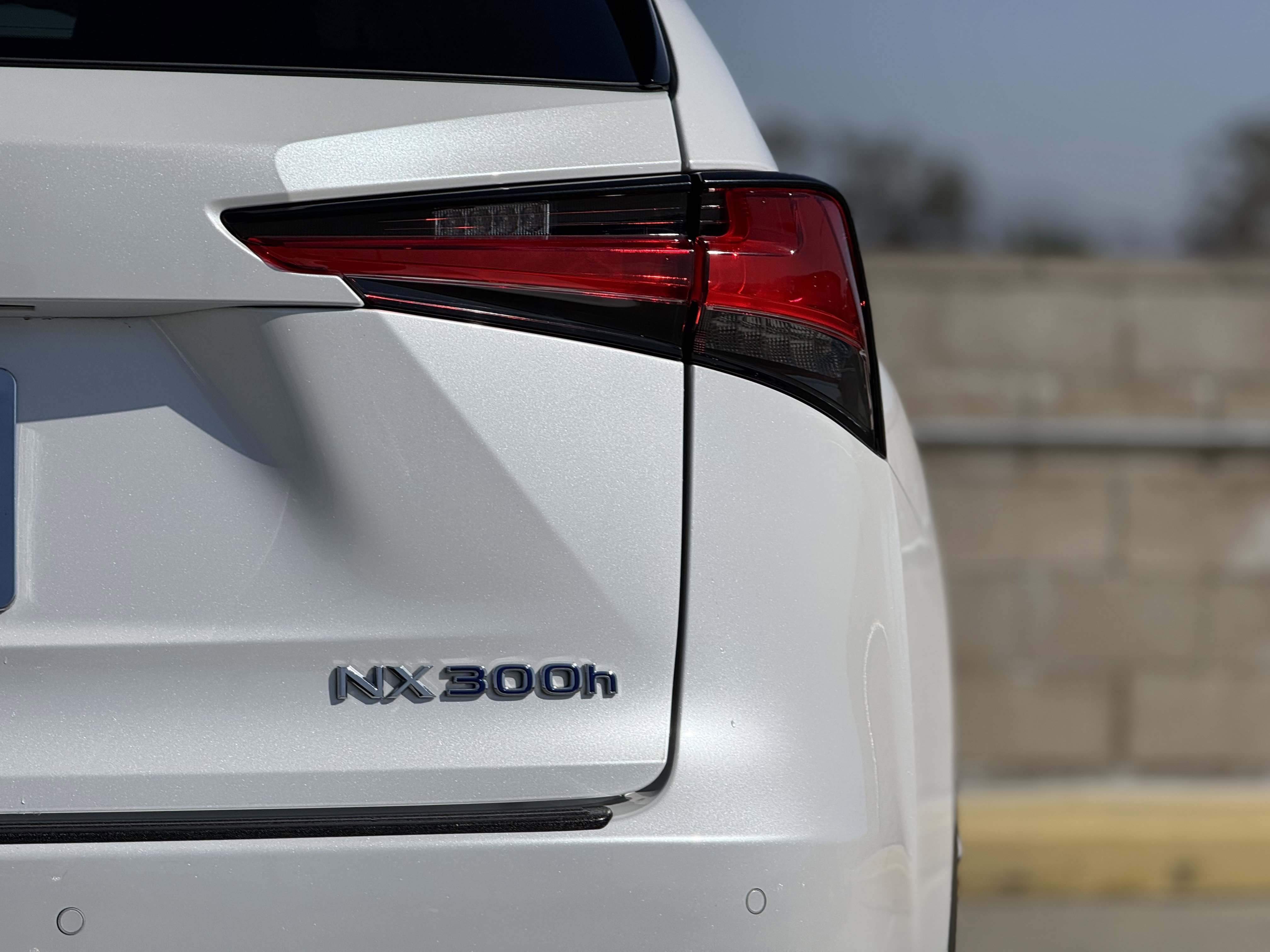 Used 2018 Lexus NX 300h AWD image 12