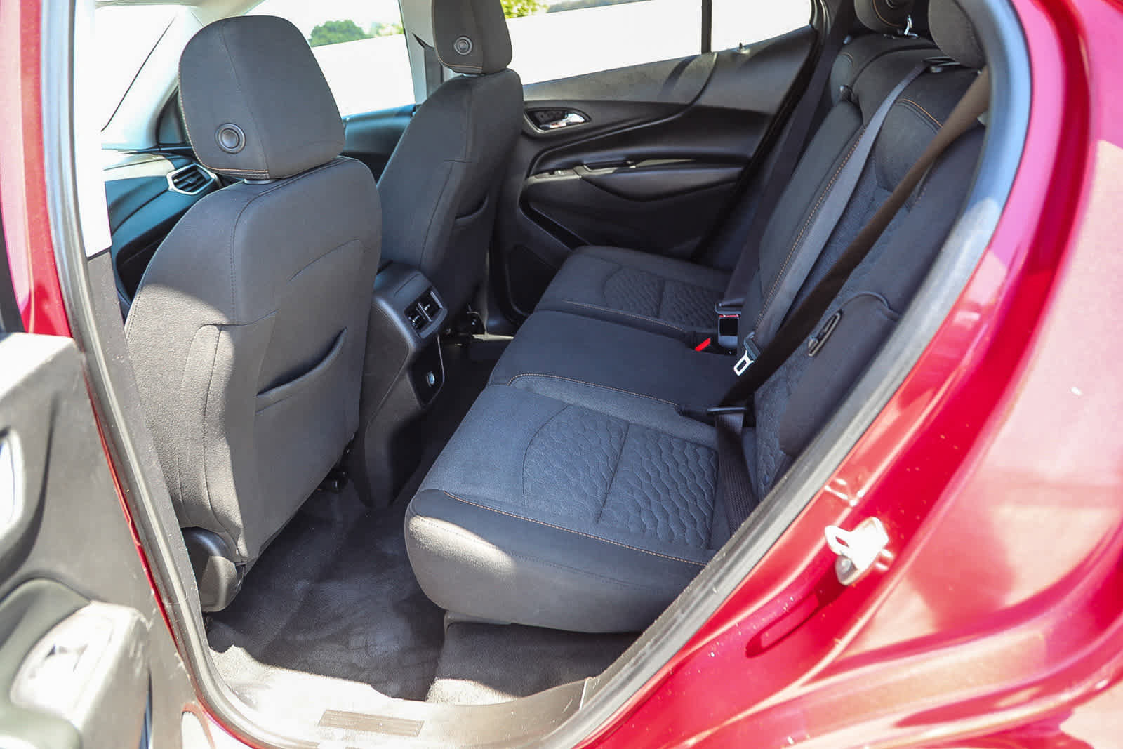 Used 2018 Chevrolet Equinox LT FWD image 18