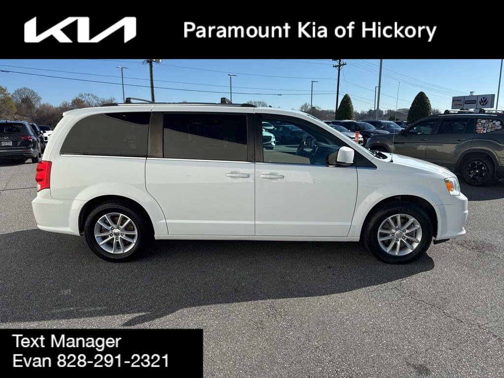 Used 2019 Dodge Grand Caravan SXT image 8