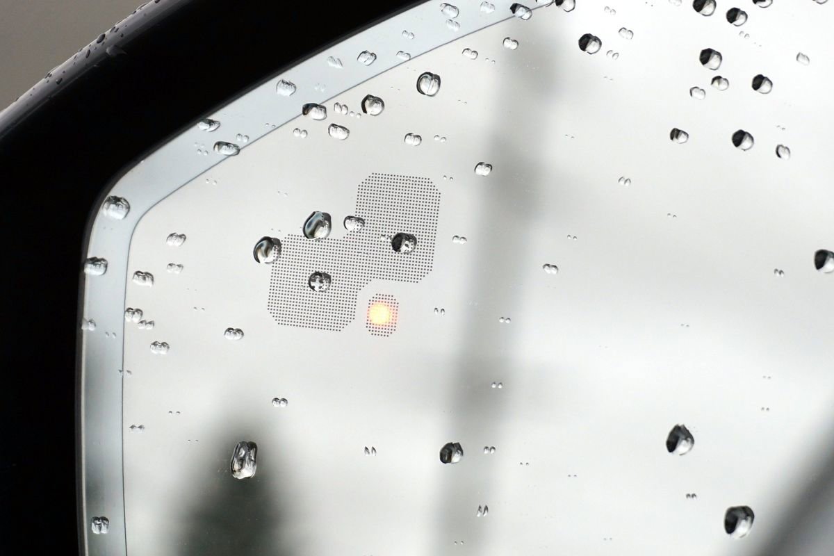 Used 2025 Jaguar F-PACE R-Dynamic S image 31