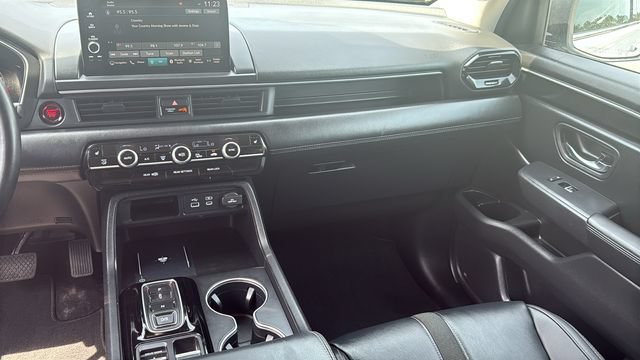 Used 2023 Honda Pilot Touring image 32