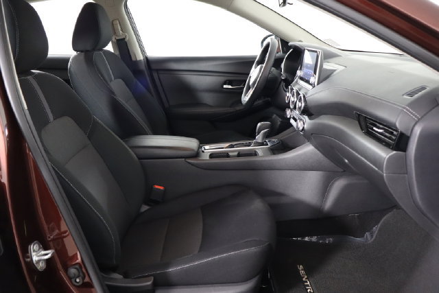 Used 2025 Nissan Sentra SV FWD image 17
