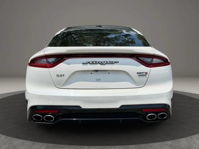 Used 2018 Kia Stinger GT2 image 6