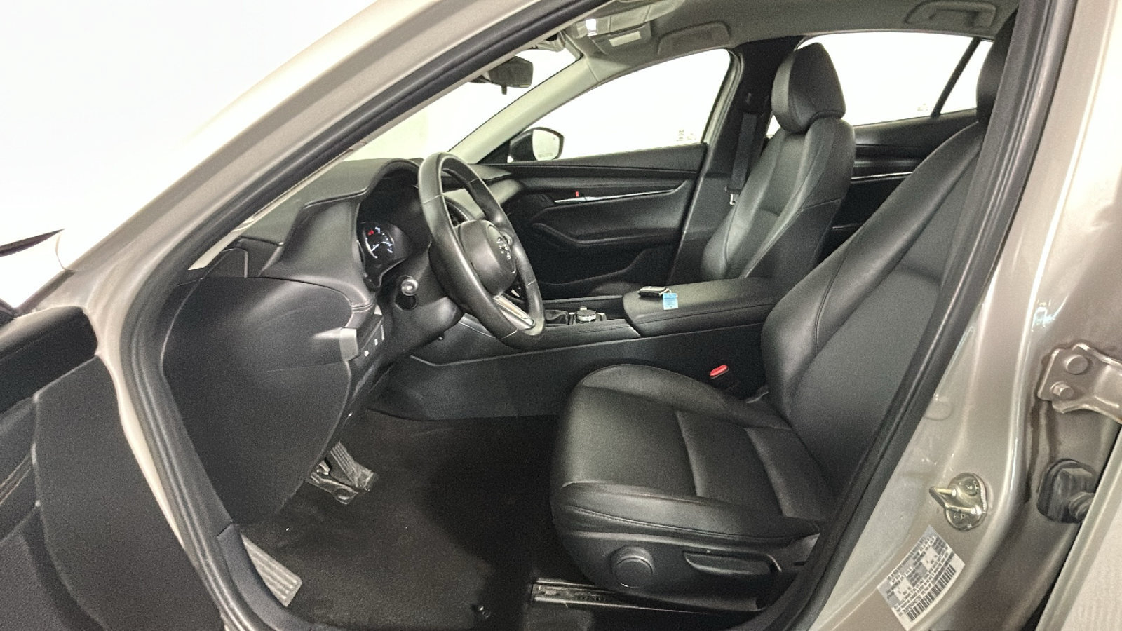 Used 2024 MAZDA MAZDA3 s FWD image 13