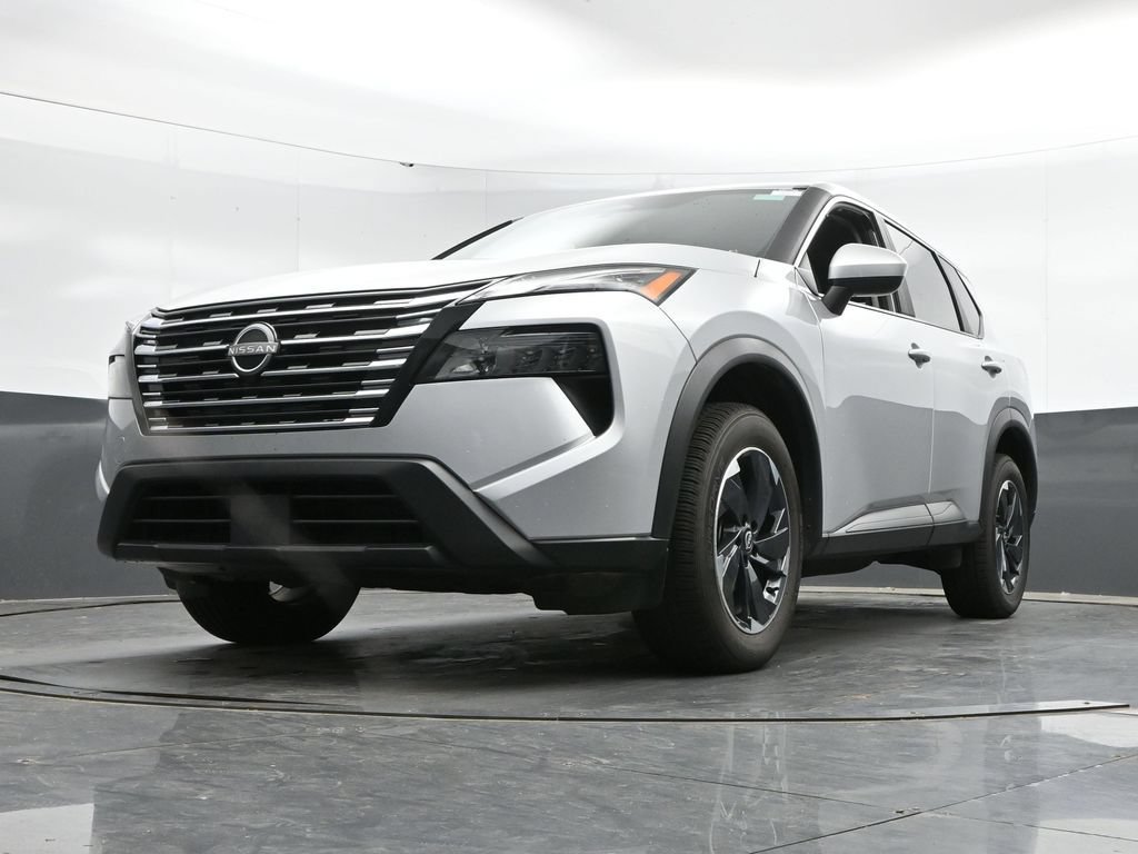 Used 2025 Nissan Rogue SV AWD/4WD image 42