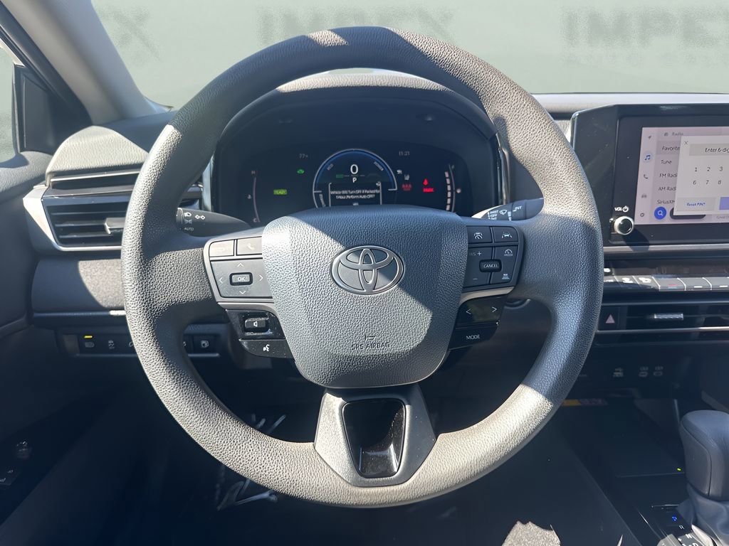 Used 2025 Toyota Camry LE image 12