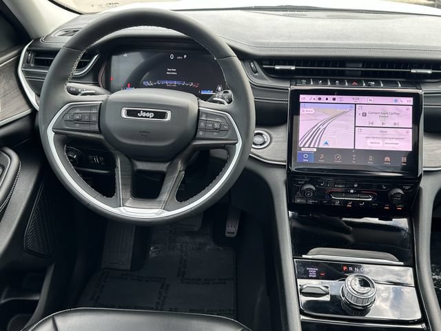 Used 2023 Jeep Grand Cherokee Limited AWD/4WD image 11