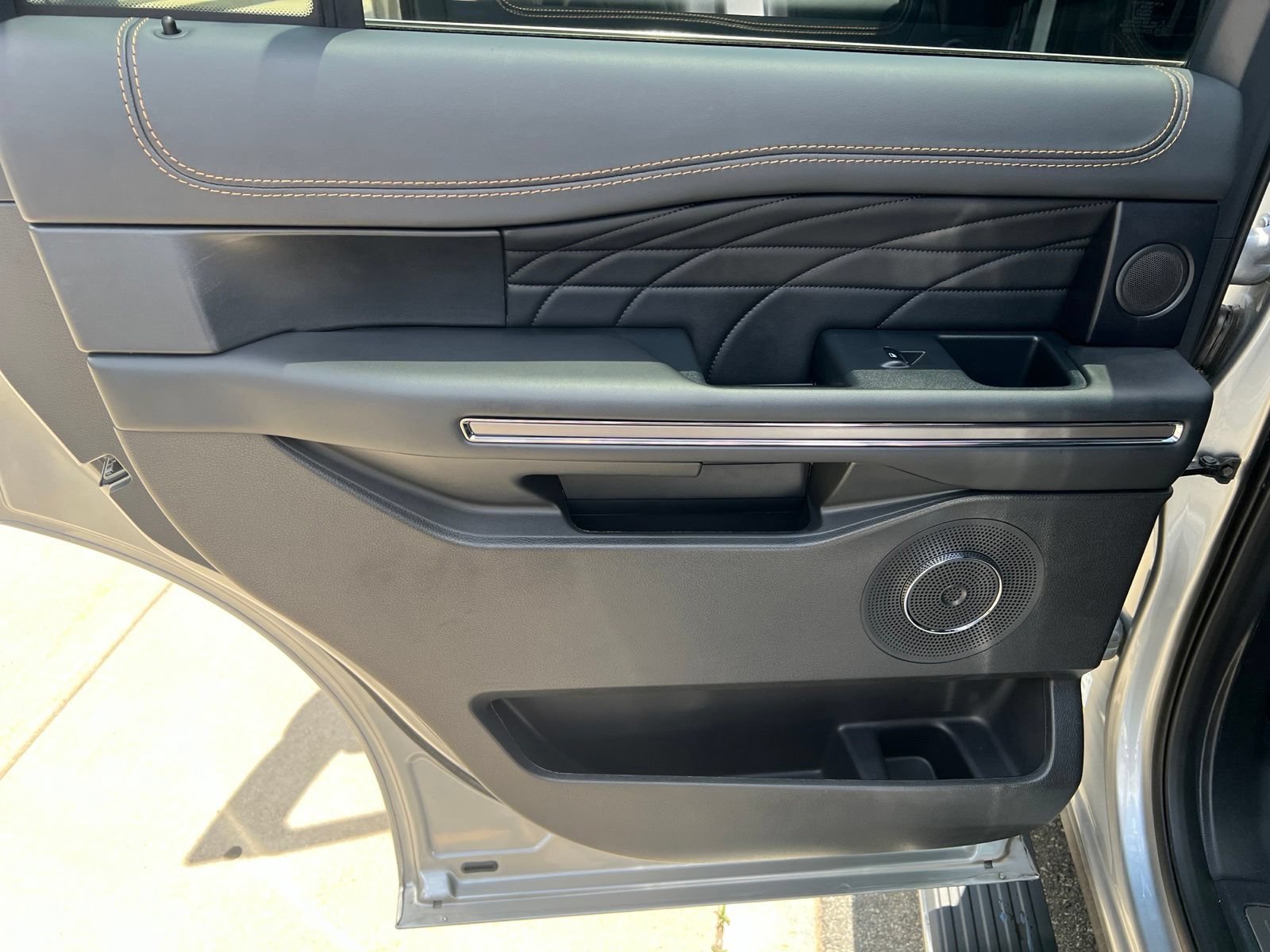 Certified 2023 Ford Expedition Platinum AWD/4WD image 18