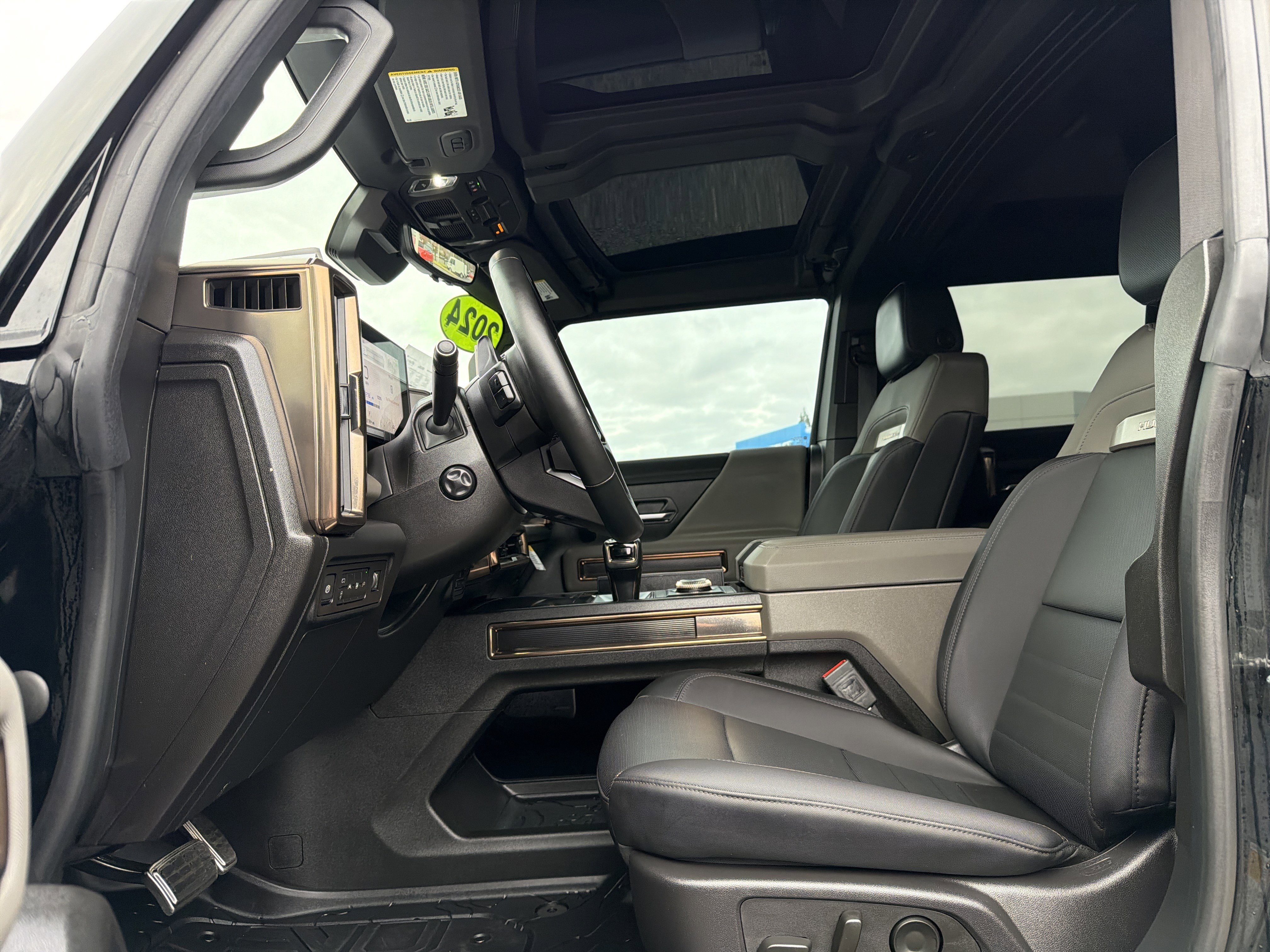 Used 2024 GMC Hummer EV 2X w/ Extreme Off-Road Package image 10