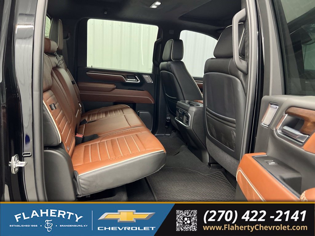 Used 2025 GMC Sierra 2500 Denali Ultimate w/ Max Trailering Package AWD/4WD image 13