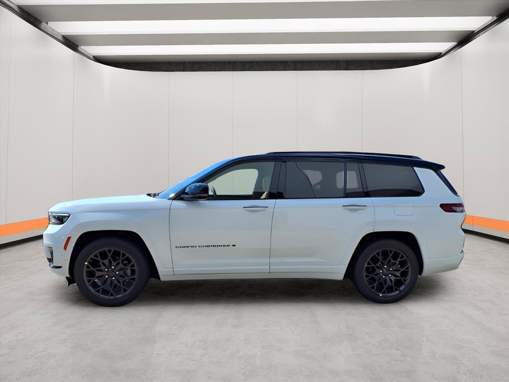 New 2025 Jeep Grand Cherokee L Summit w/ Obsidian Package AWD/4WD image 4