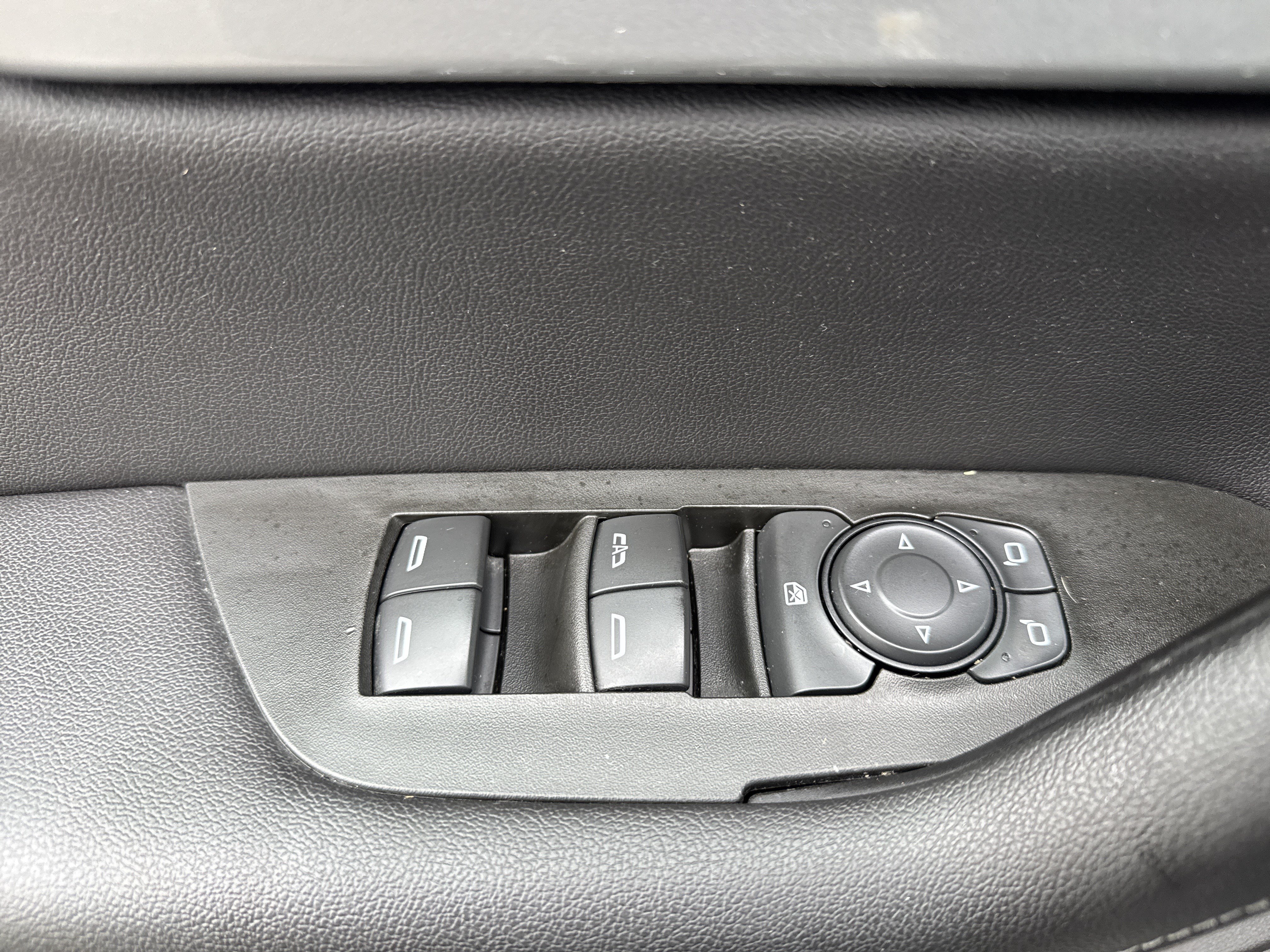 Used 2021 Chevrolet Blazer LT FWD image 15