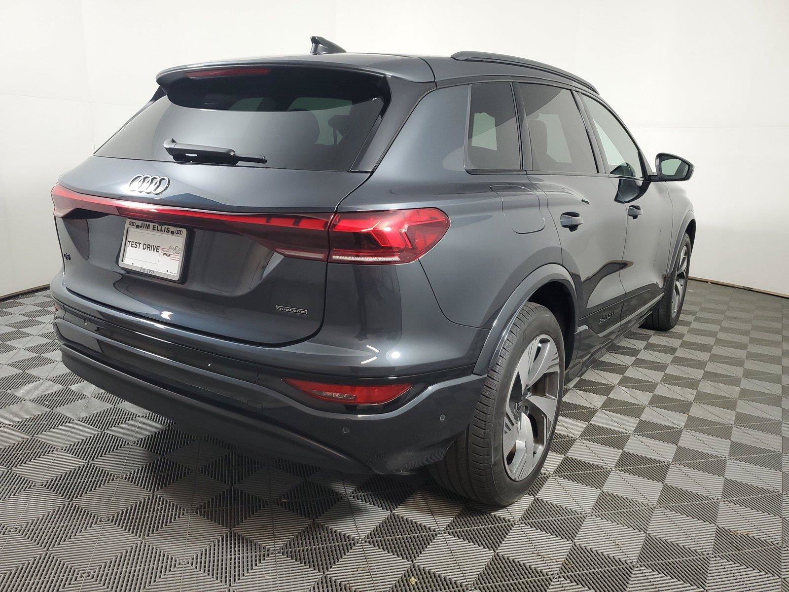 Certified 2025 Audi Q6 e-tron Premium Plus w/ Premium Plus AWD/4WD image 6