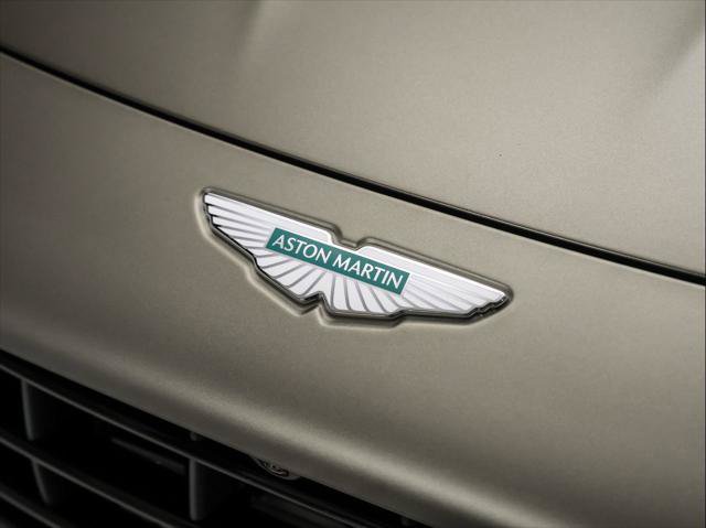 Used 2025 Aston Martin V8 Vantage Coupe RWD image 18