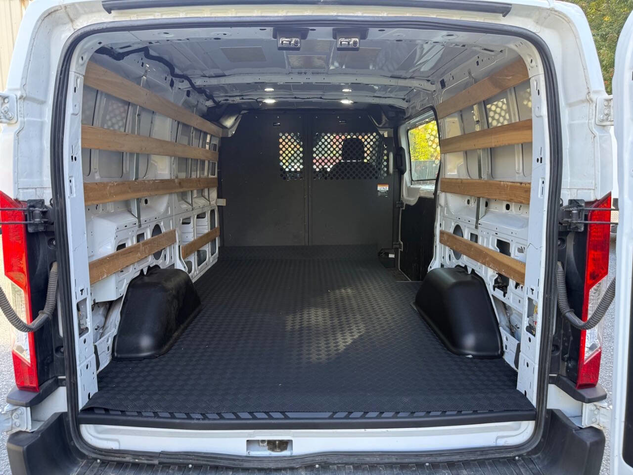 Used 2023 Ford Transit 250 Low Roof w/ Exterior Upgrade Package image 30