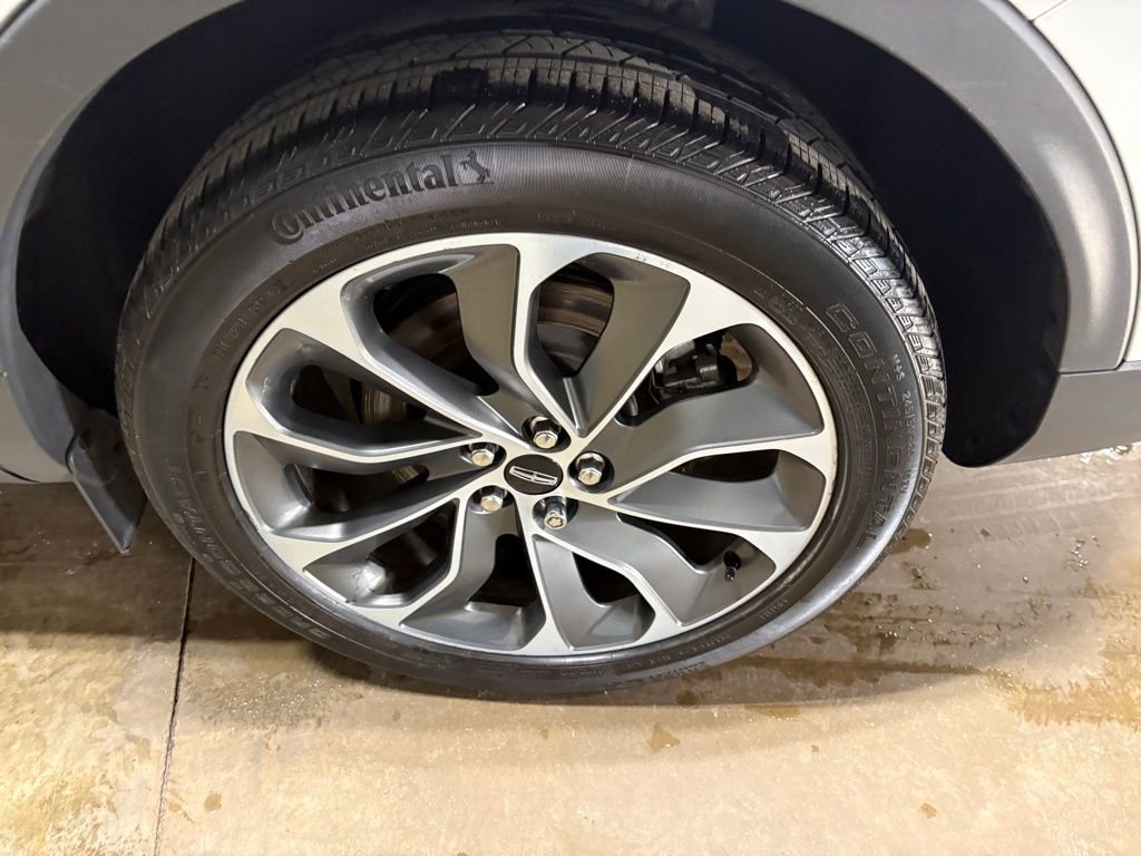 Used 2023 Lincoln Nautilus Reserve image 30