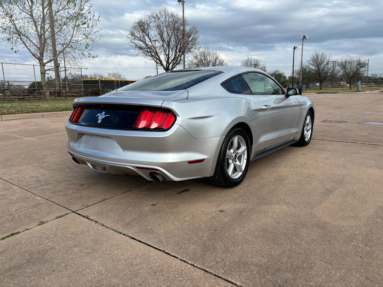 Used 2016 Ford Mustang Coupe image 24