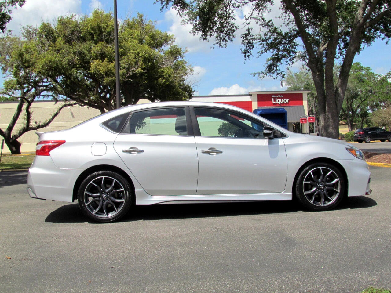 Used 2019 Nissan Sentra NISMO w/ Electronics Package image 10