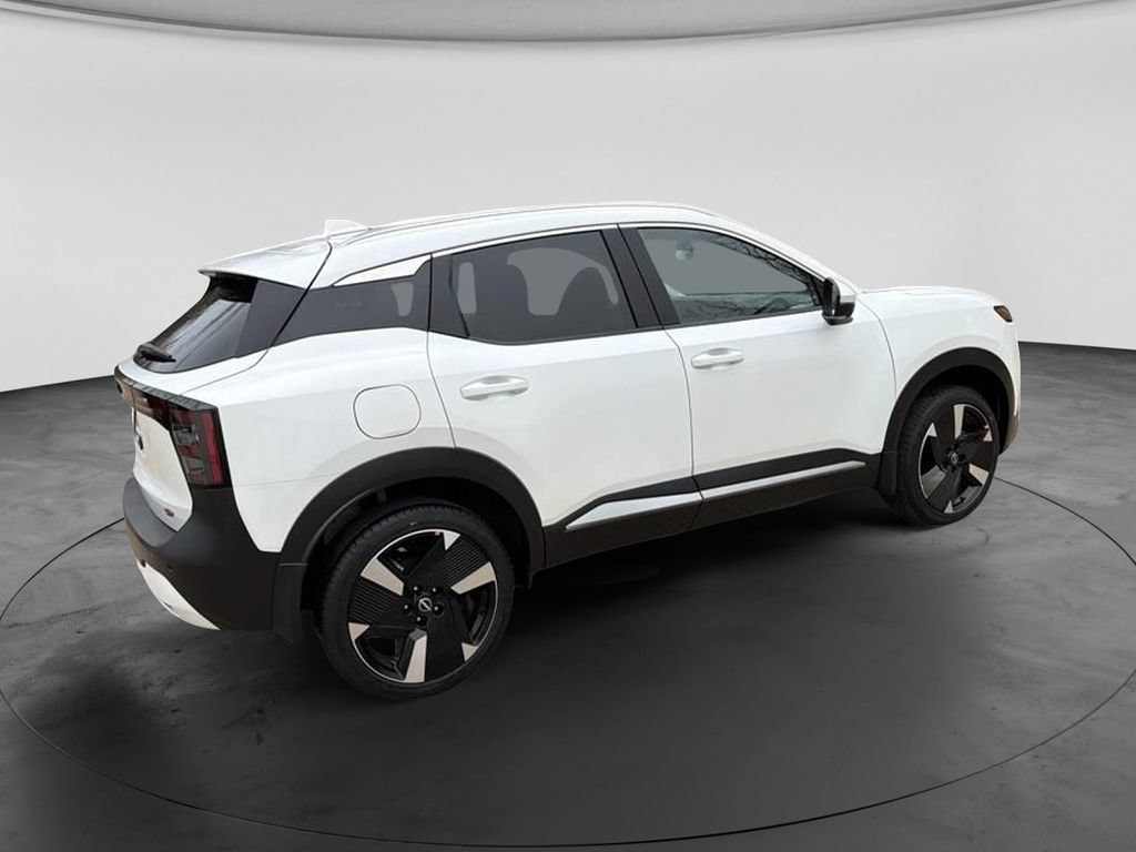Used 2025 Nissan Kicks SR FWD image 11