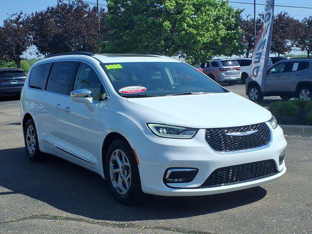 Certified 2022 Chrysler Pacifica Limited FWD image 3