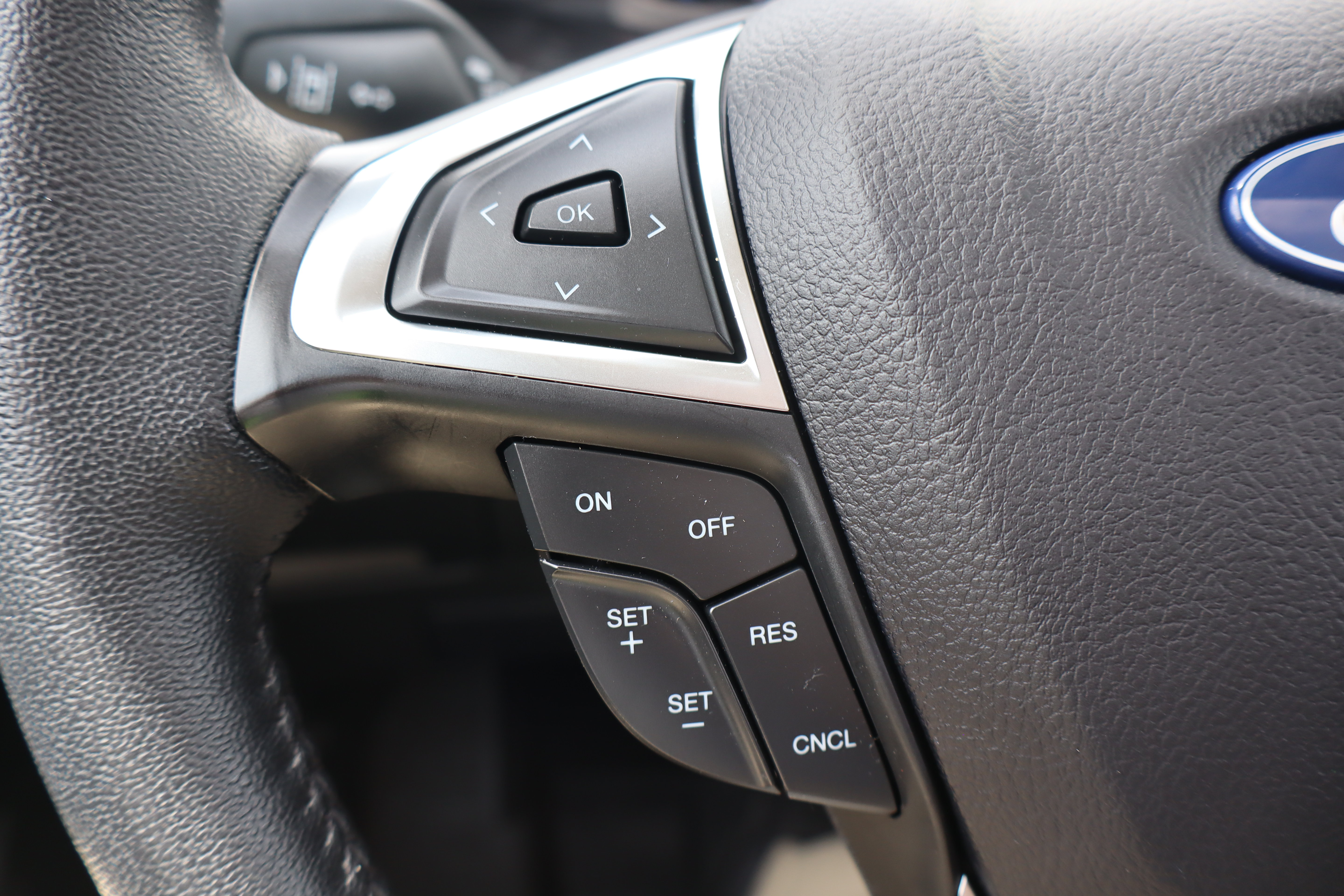 Used 2024 Ford Edge SEL w/ Convenience Package AWD/4WD image 16