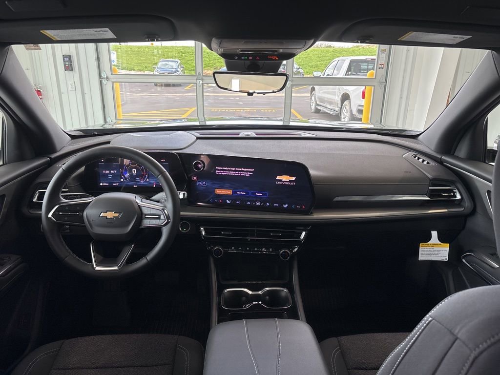 New 2026 Chevrolet Traverse LT w/ Driver Confidence Package AWD/4WD image 15
