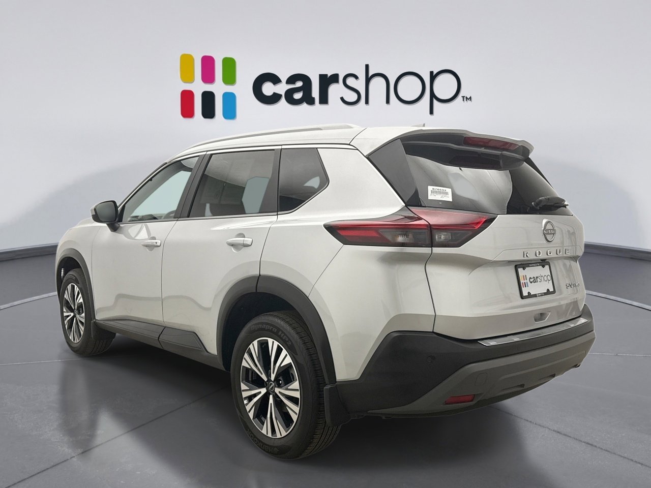 Used 2023 Nissan Rogue SV w/ SV Premium B Package image 3