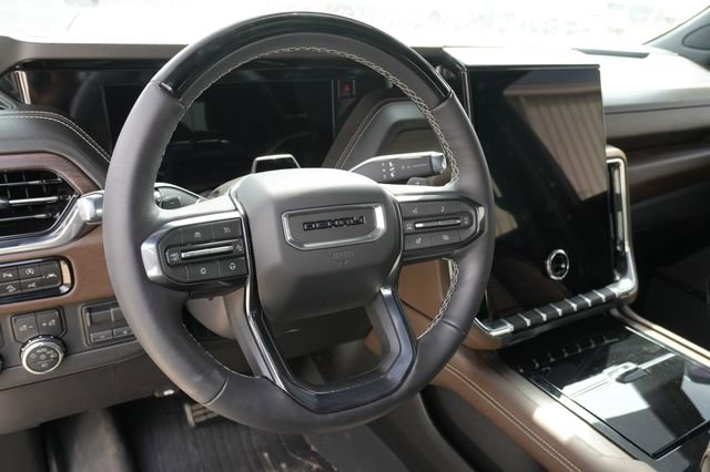 Used 2026 GMC Yukon Denali Ultimate w/ LPO, Illumination Package image 8