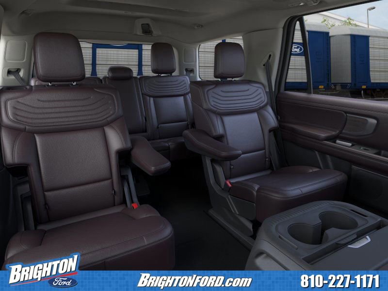 New 2026 Ford Expedition Platinum image 11