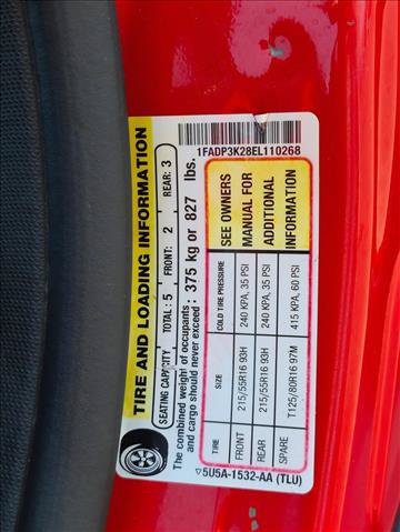 Used 2014 Ford Focus SE w/ SE Winter Package FWD image 25