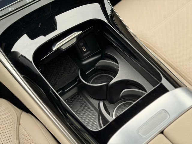 Used 2025 Mercedes-Benz GLC 300 4MATIC image 42