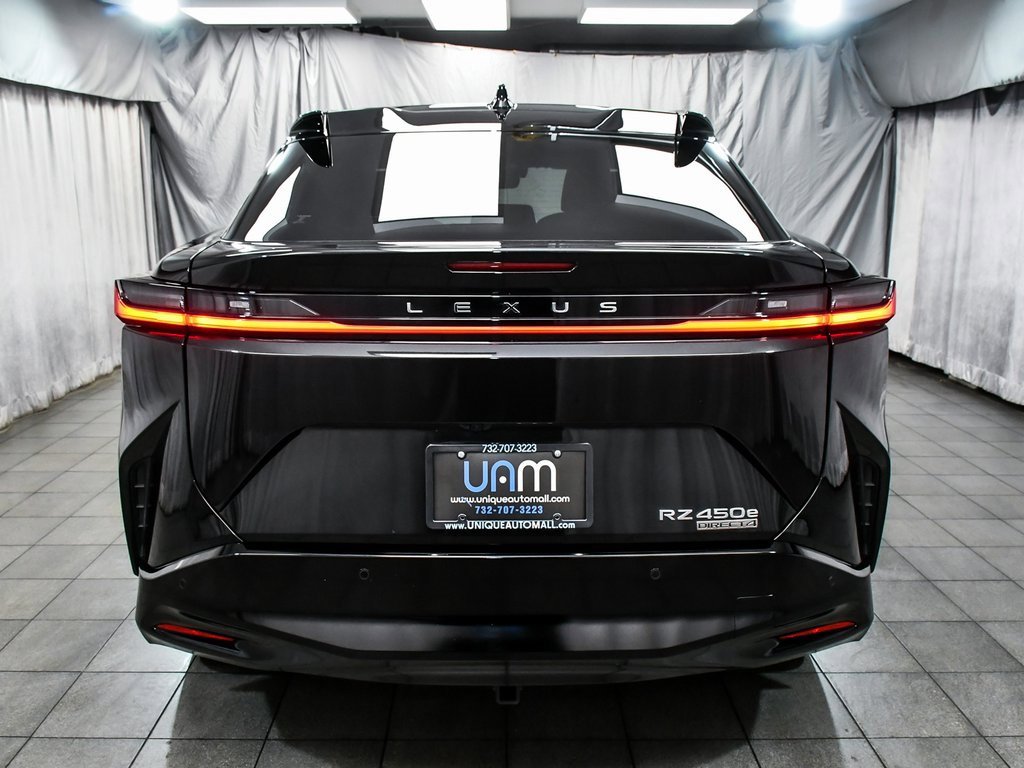 Used 2023 Lexus RZ 450e Premium image 5