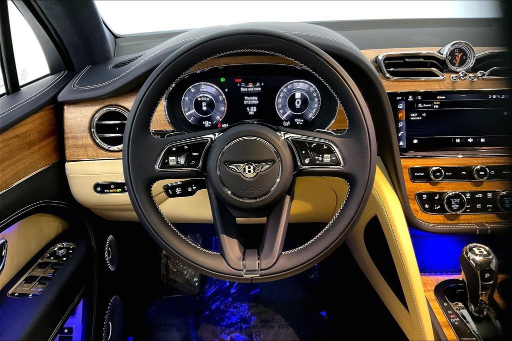 New 2026 Bentley Bentayga AWD/4WD image 9