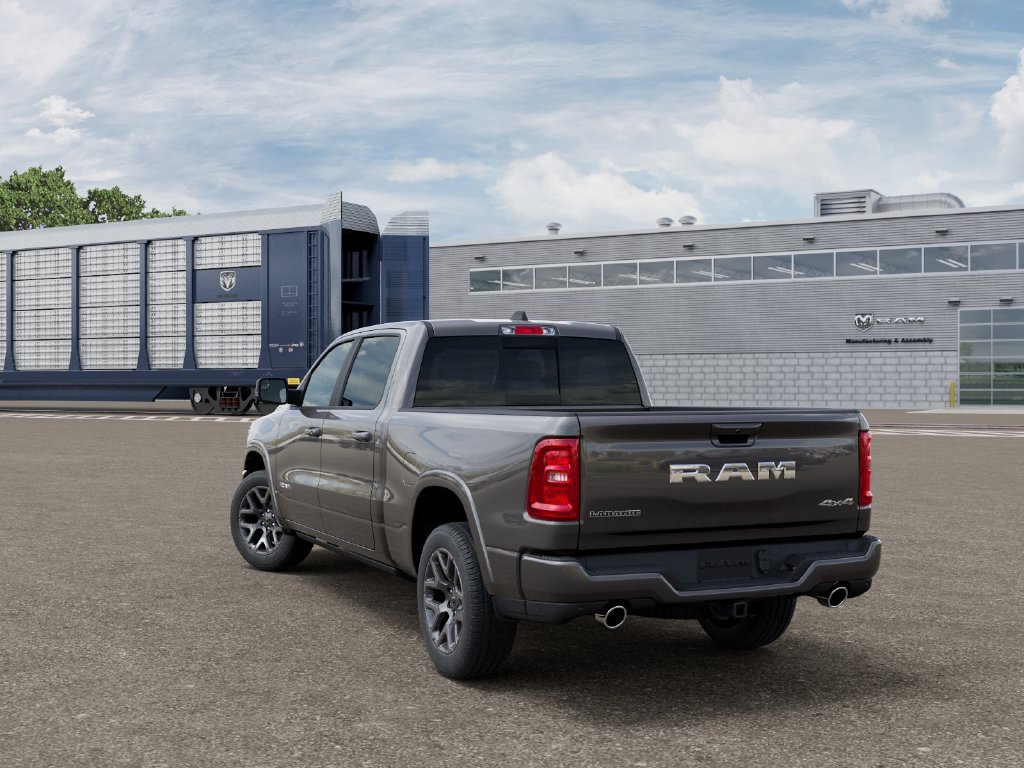 New 2026 RAM 1500 Laramie AWD/4WD image 3