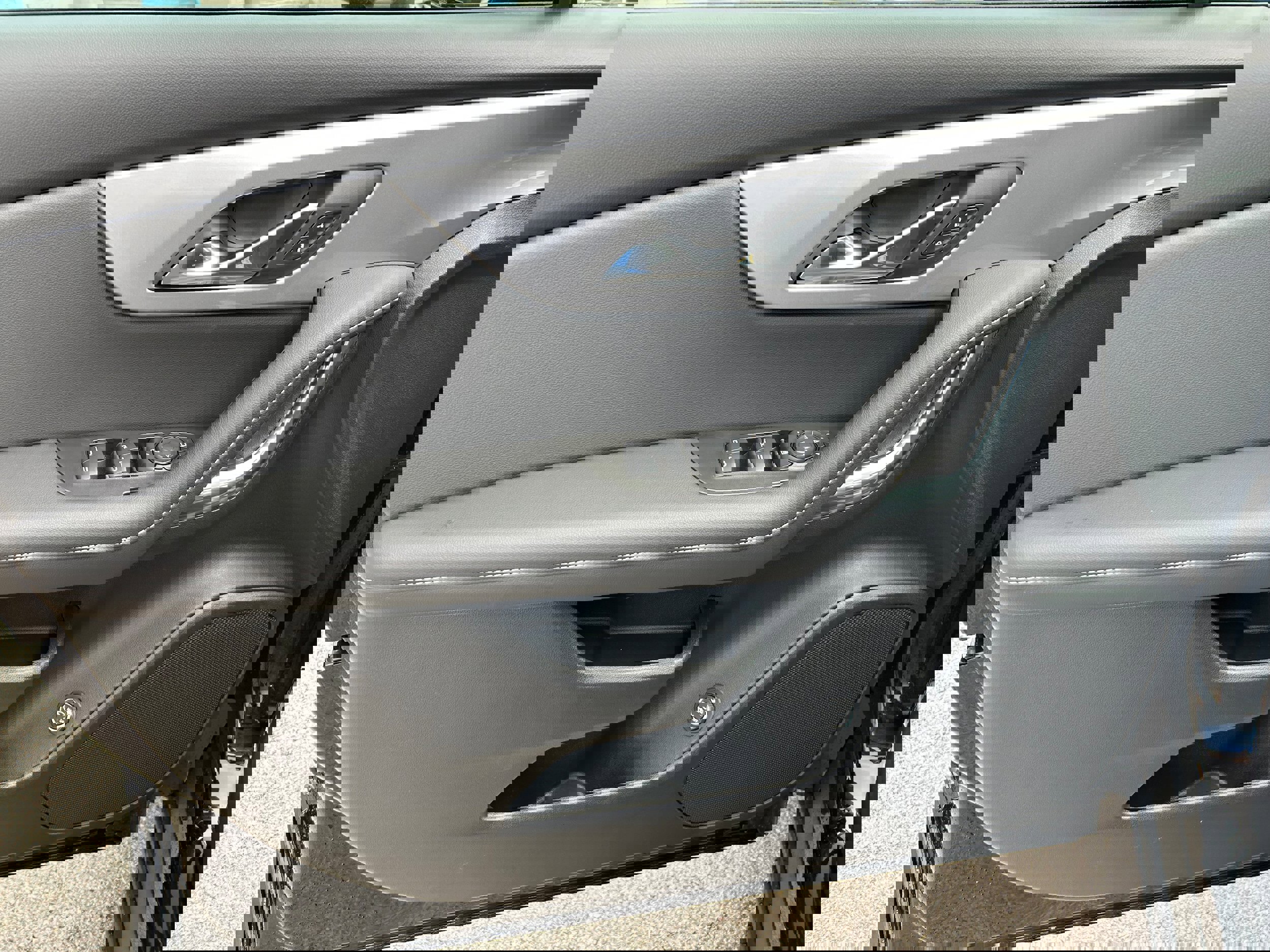 New 2026 Chevrolet Blazer LT w/ Convenience Package image 12